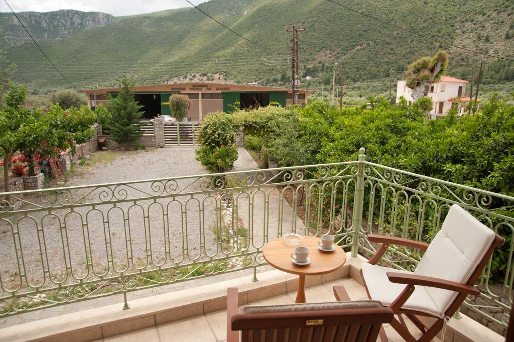 Picturesque Houses Leonidio Bagian luar foto