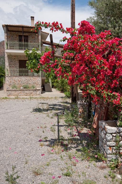 Picturesque Houses Leonidio Bagian luar foto