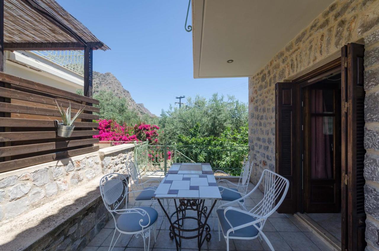 Picturesque Houses Leonidio Bagian luar foto